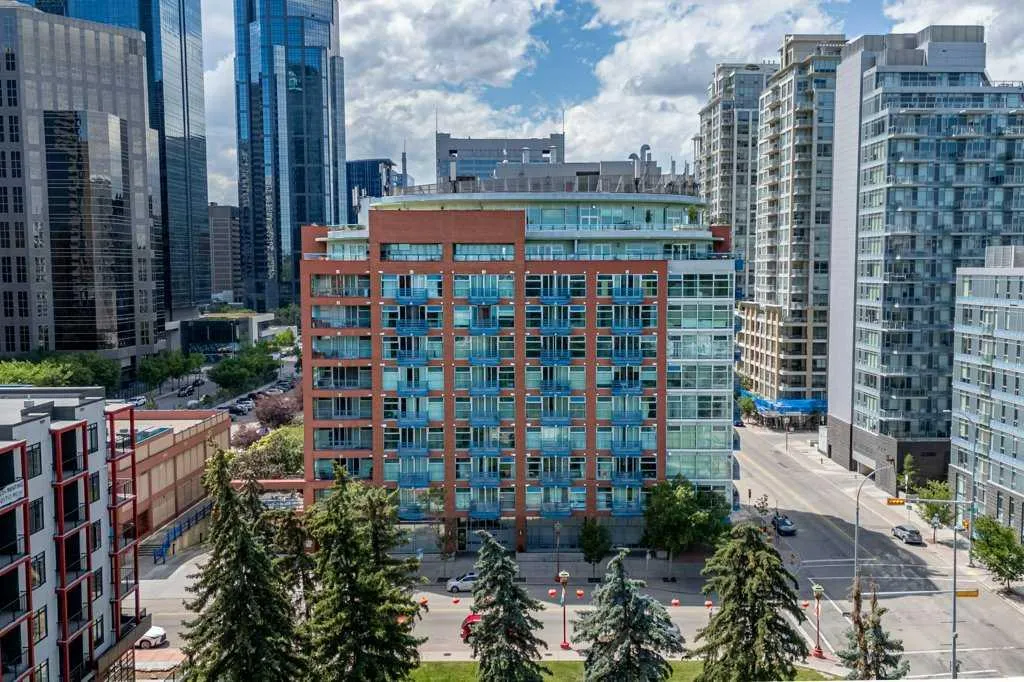 205 Riverfront Avenue SW, #701