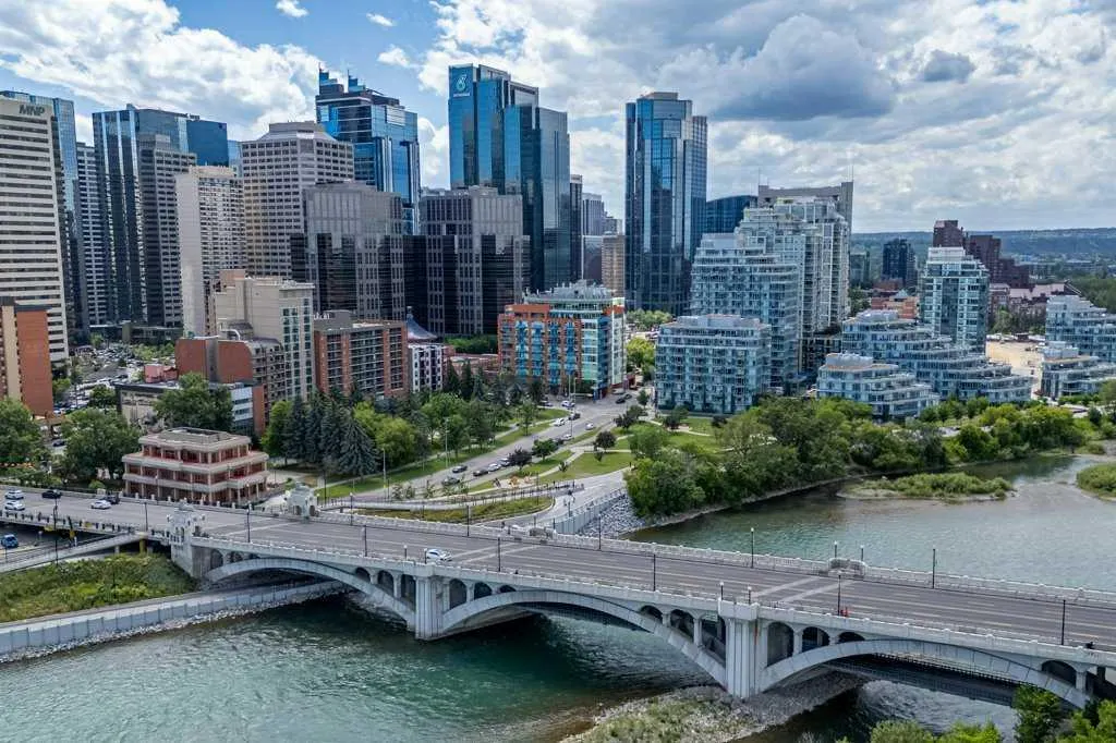 205 Riverfront Avenue SW, #701