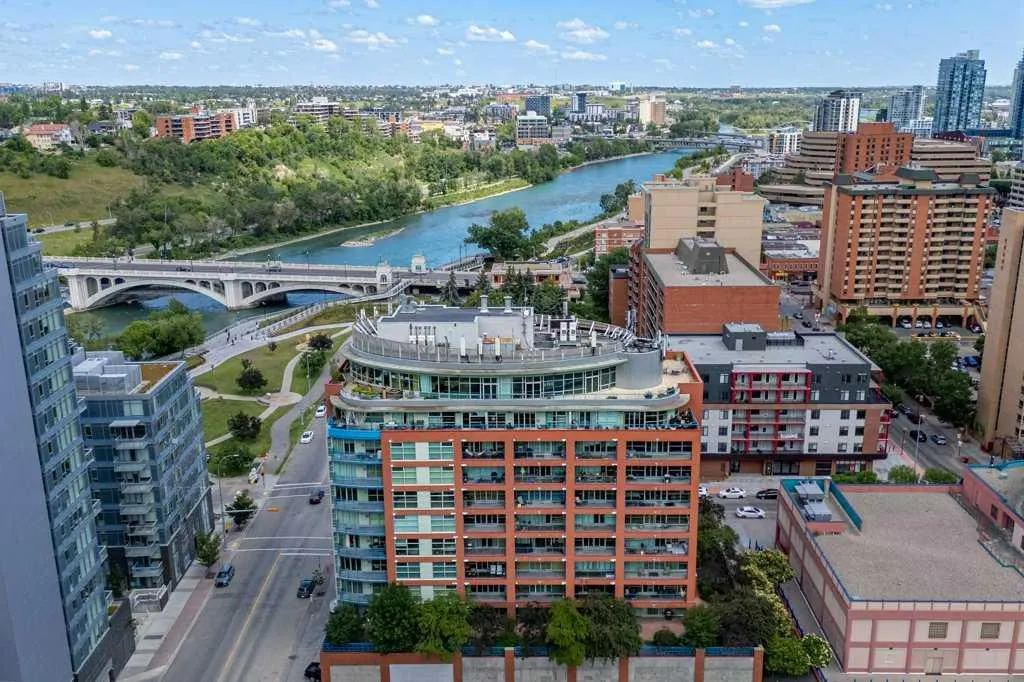 205 Riverfront Avenue SW, #701