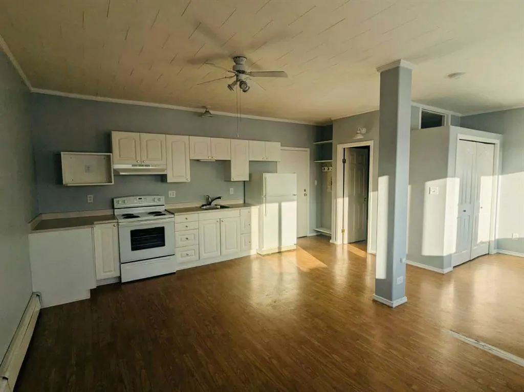 10124 100 Avenue