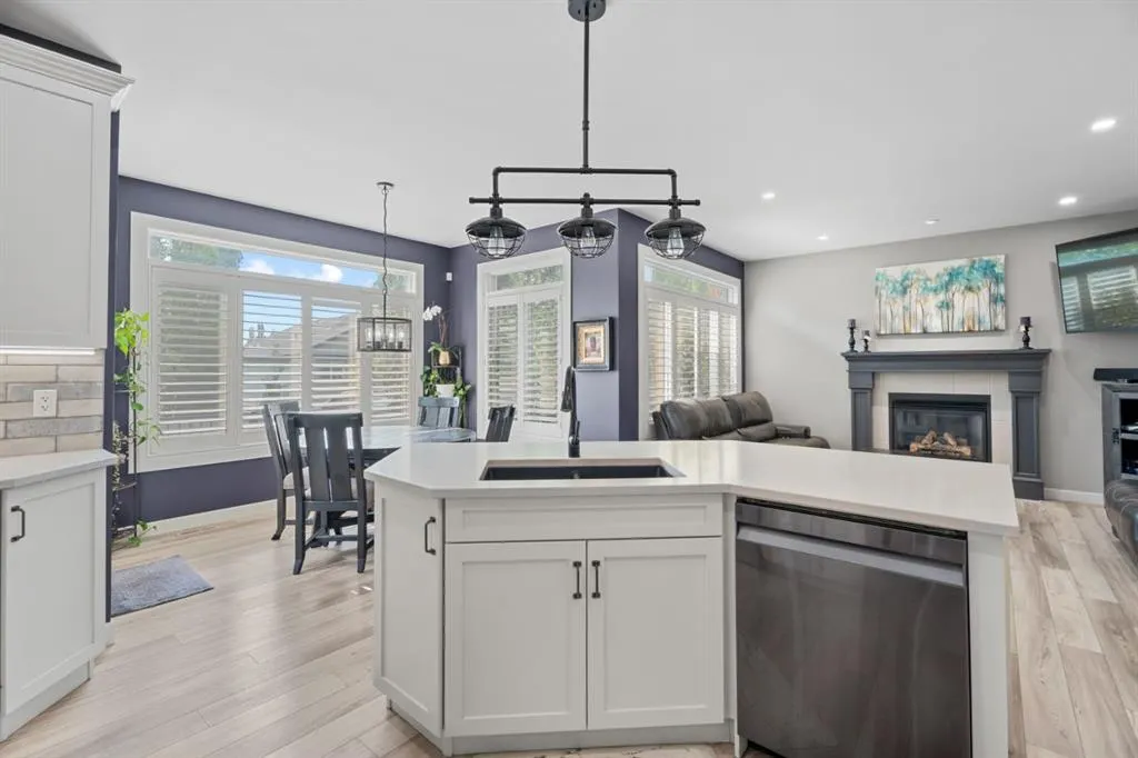 15 Drake Landing Drive