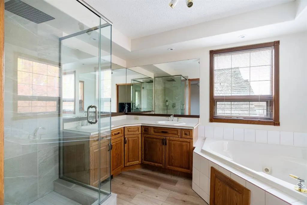 289 Ball Place