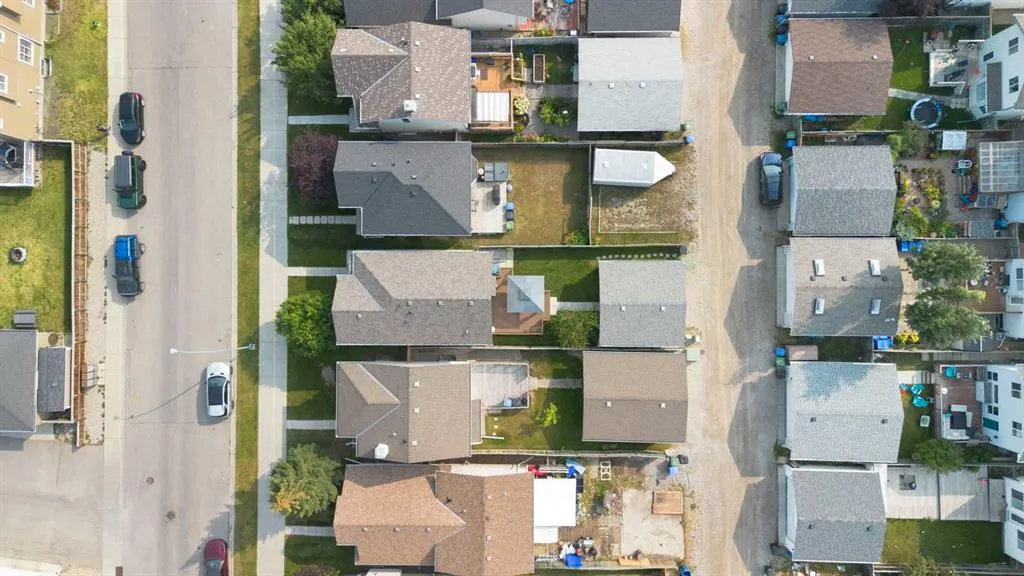 35 Royal Birch Road NW