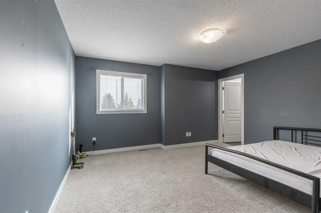 225 Silkstone Road W, #2