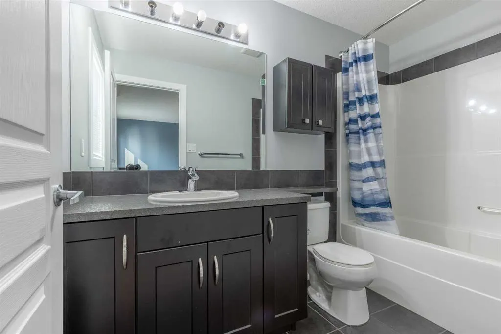 225 Silkstone Road W, #2