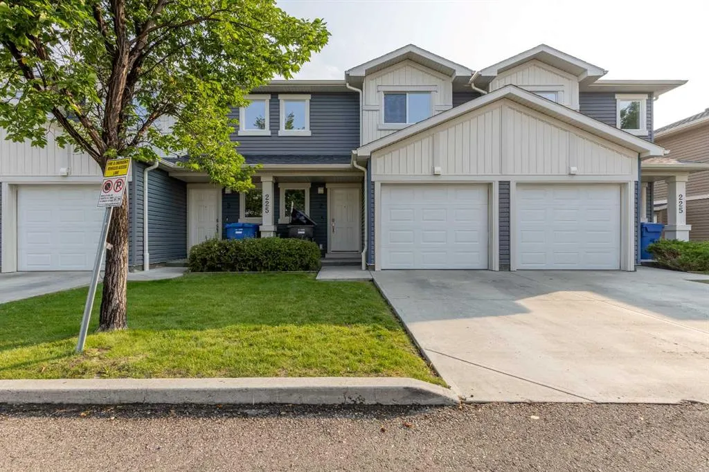 225 Silkstone Road W, #2