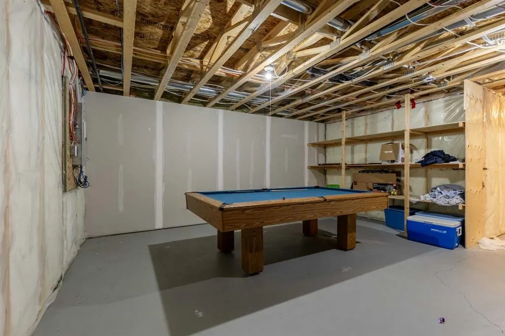 225 Silkstone Road W, #2