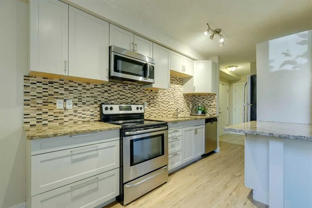 515 57 Avenue SW, #102