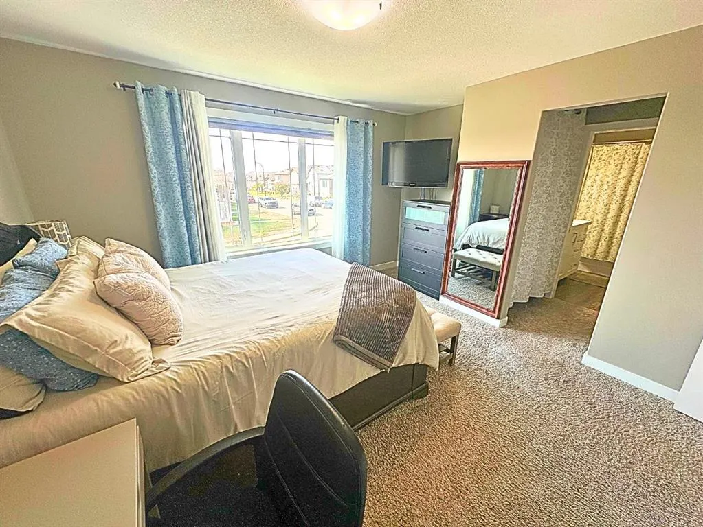 214 Truant Crescent