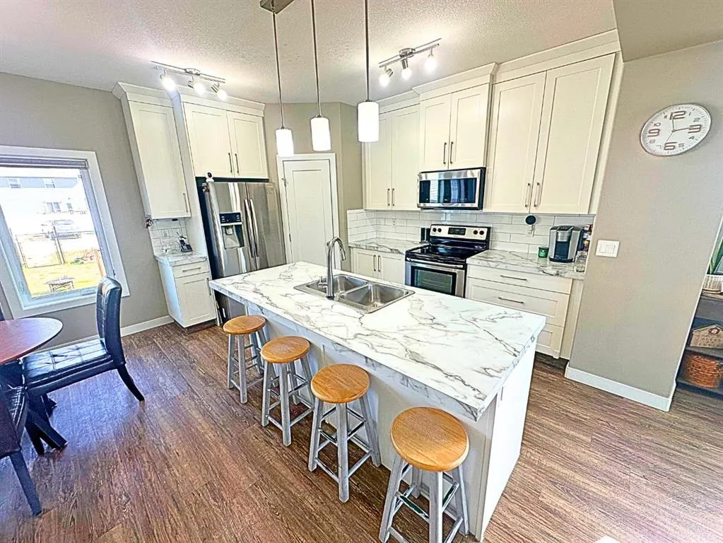 214 Truant Crescent