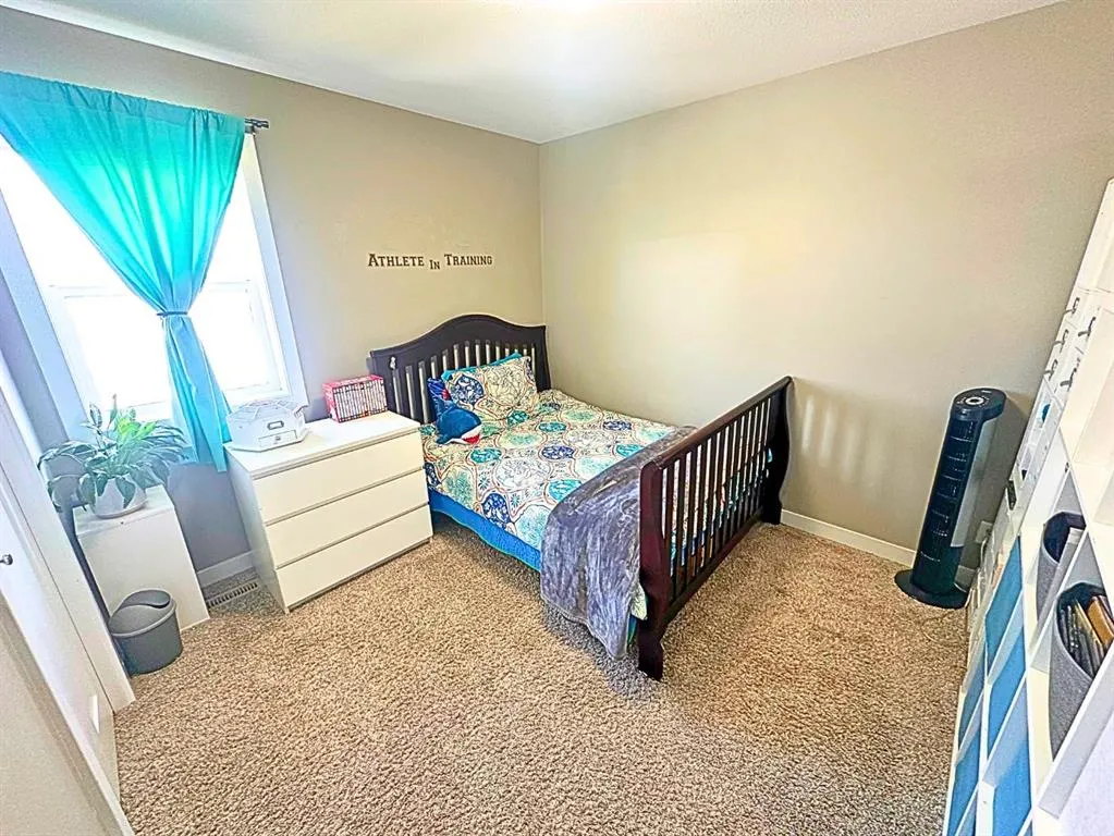 214 Truant Crescent