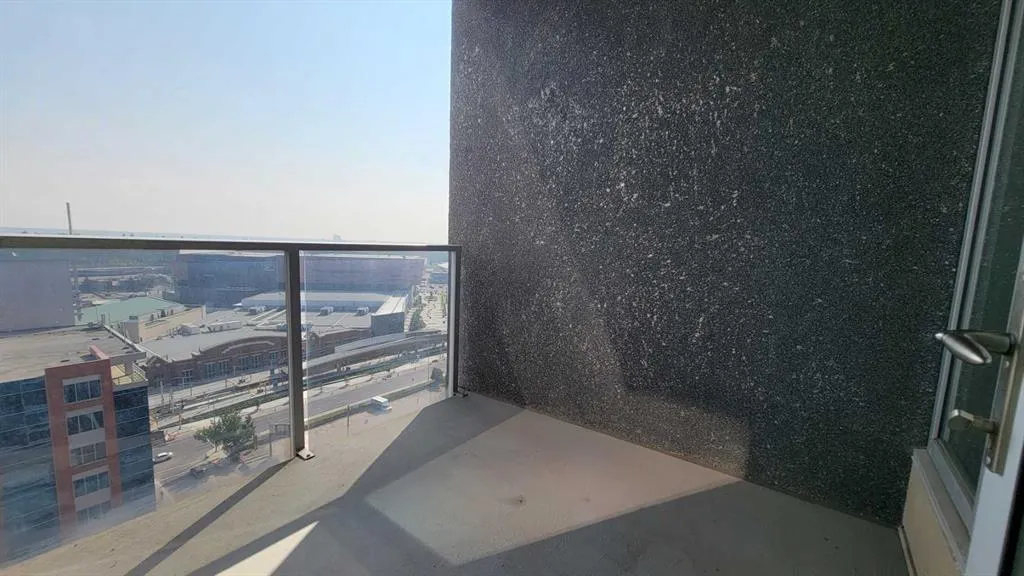 1320 1 Street SE, #1601