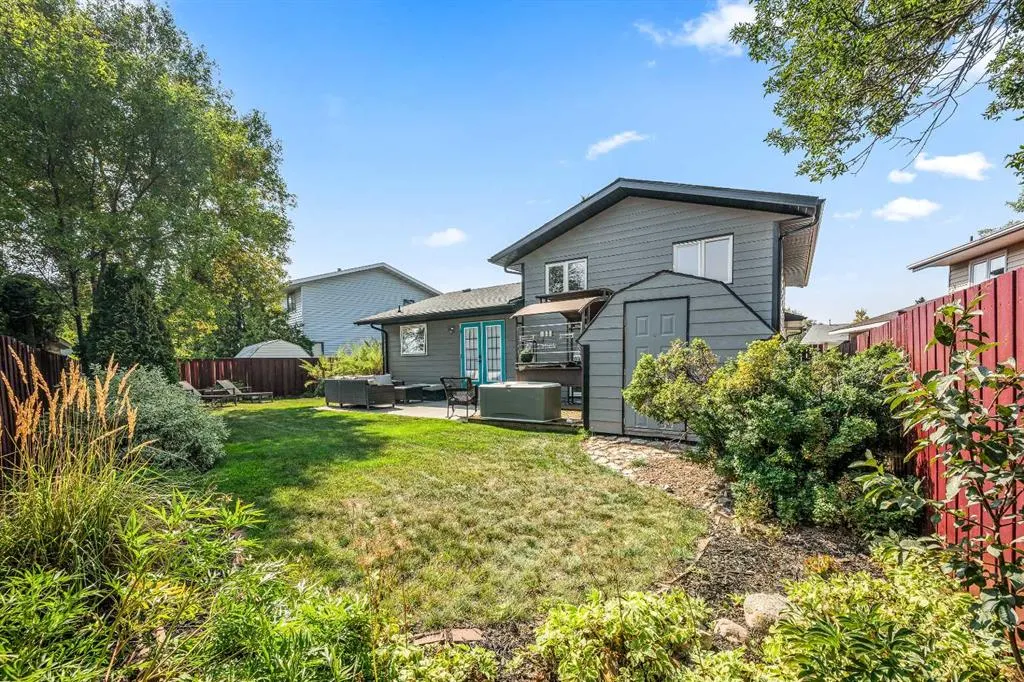 5307 26 Street Close