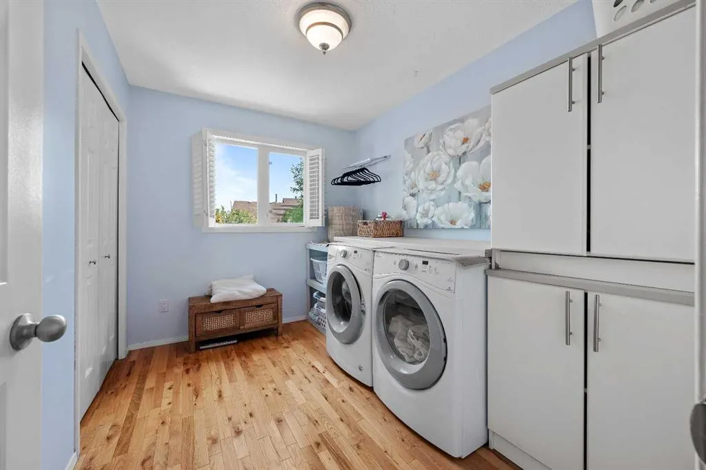 5307 26 Street Close