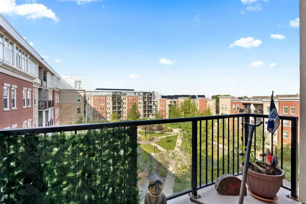 11811 Lake Fraser Drive SE, #5602