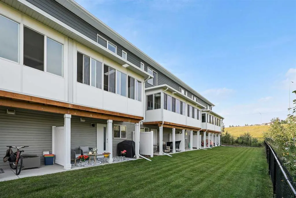 154 Tuscany Summit Square NW