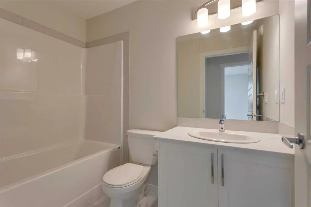 40 Livingston Parade NE, #215