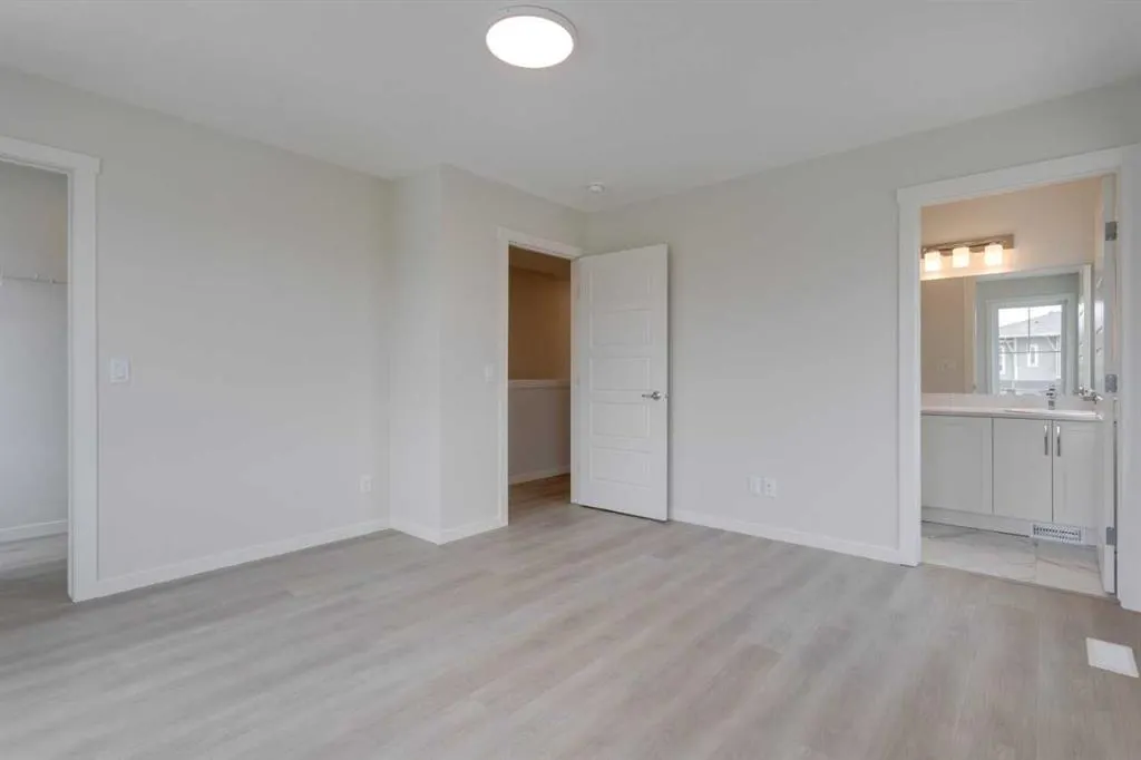 40 Livingston Parade NE, #215