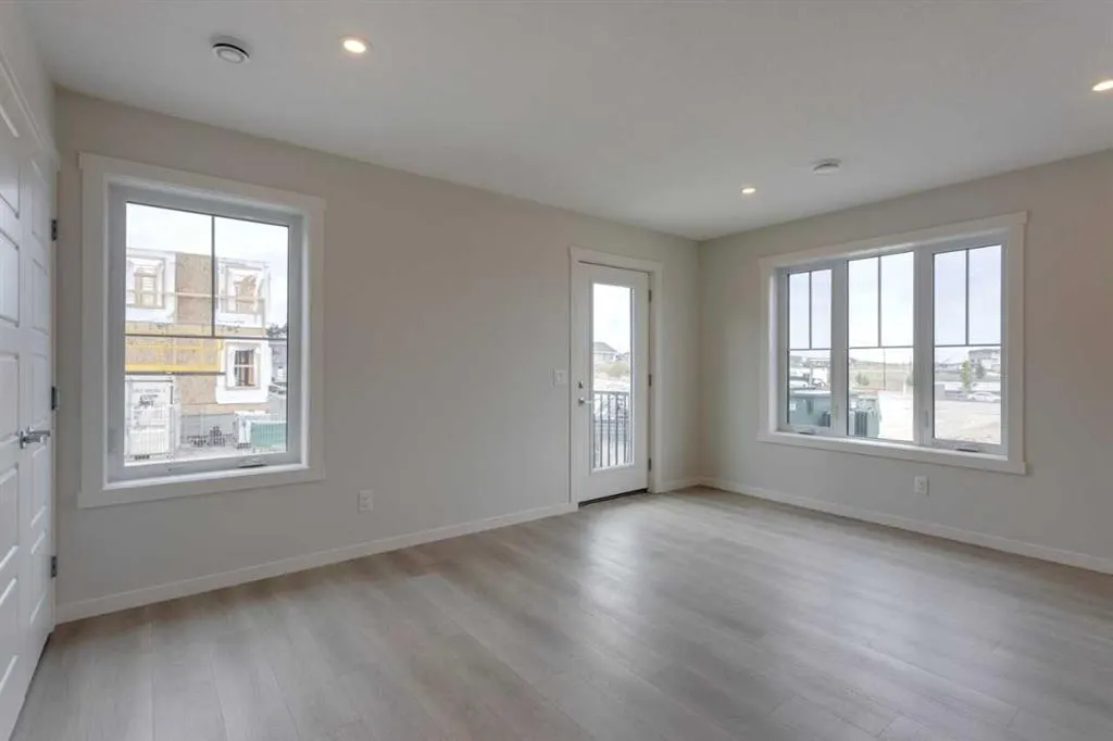 40 Livingston Parade NE, #215