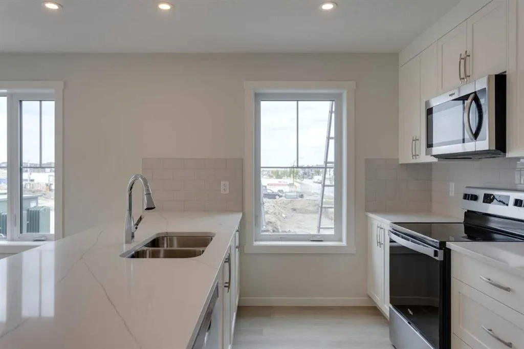 40 Livingston Parade NE, #215