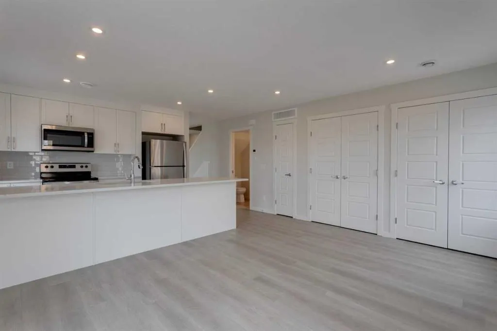 40 Livingston Parade NE, #215