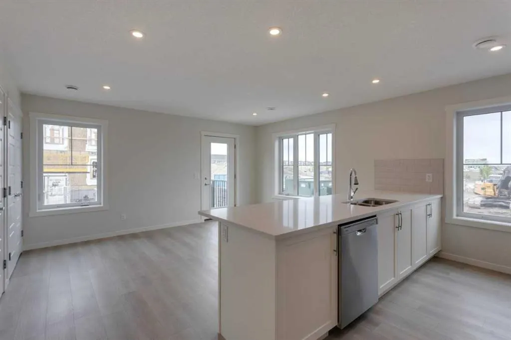 40 Livingston Parade NE, #215