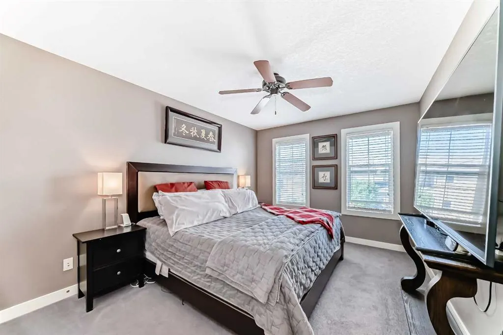 82 Copperleaf Terrace SE