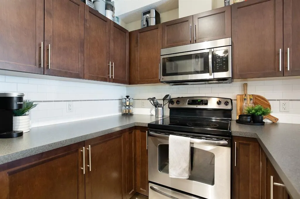 604 East Lake Boulevard NE, #2203