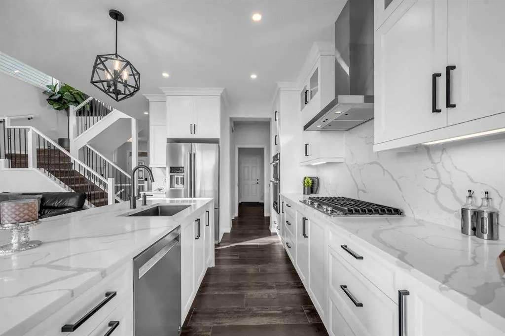 313 Corner Meadows Way NE