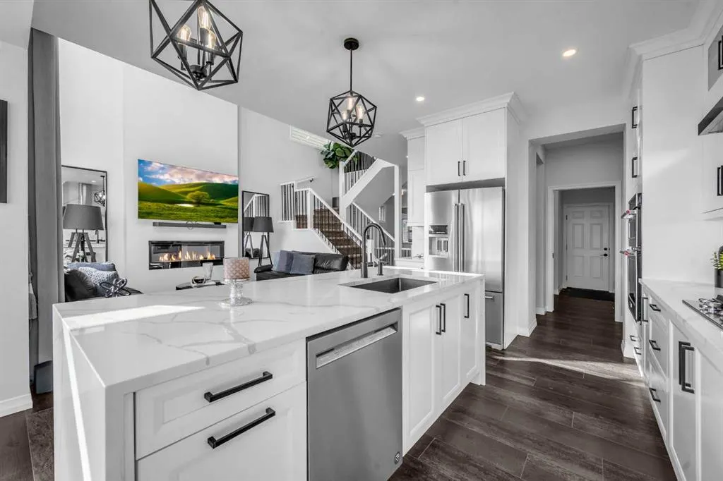 313 Corner Meadows Way NE