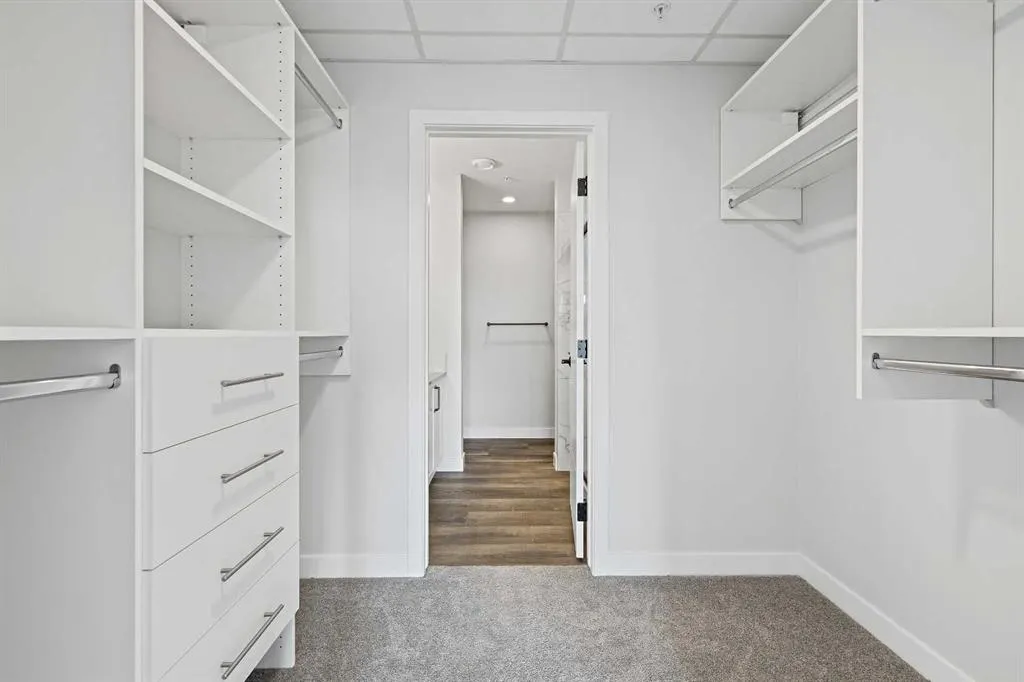 255 Les Jardins Park SE, #216