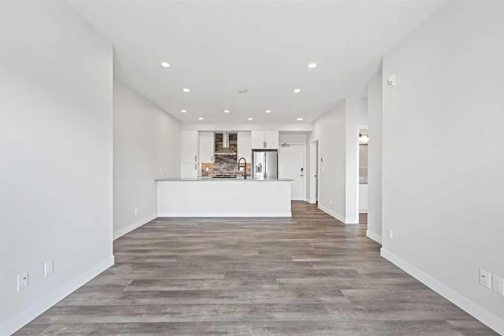 255 Les Jardins Park SE, #216