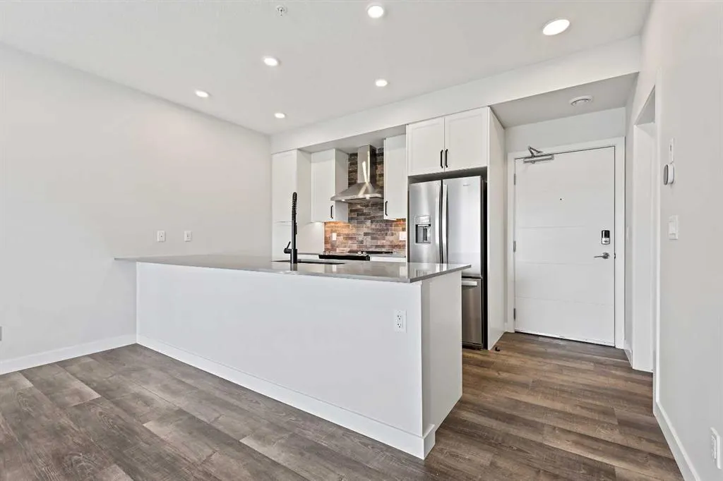 255 Les Jardins Park SE, #216