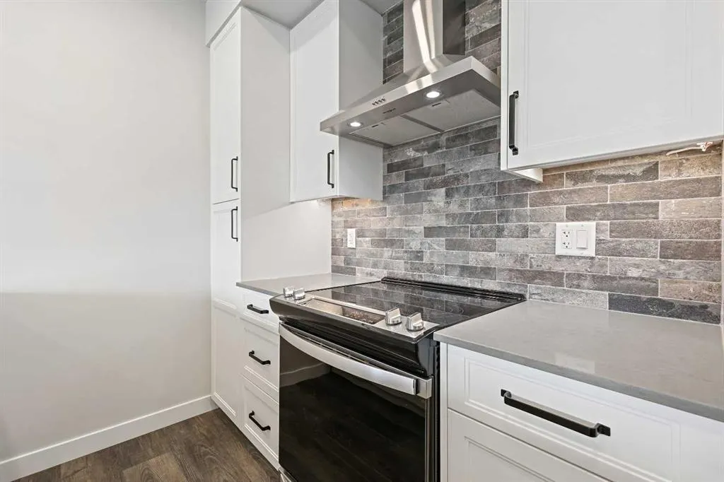 255 Les Jardins Park SE, #216