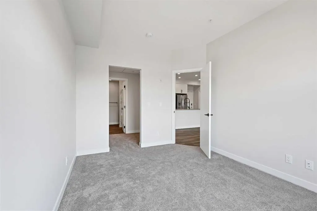 255 Les Jardins Park SE, #216