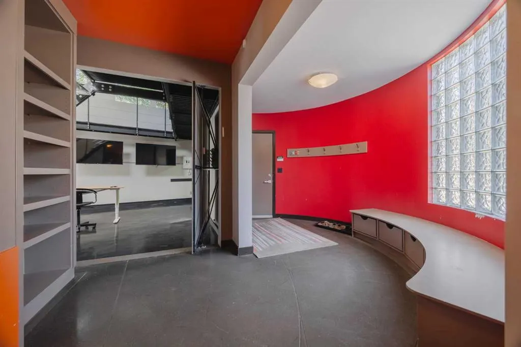 43 Westbluff Place