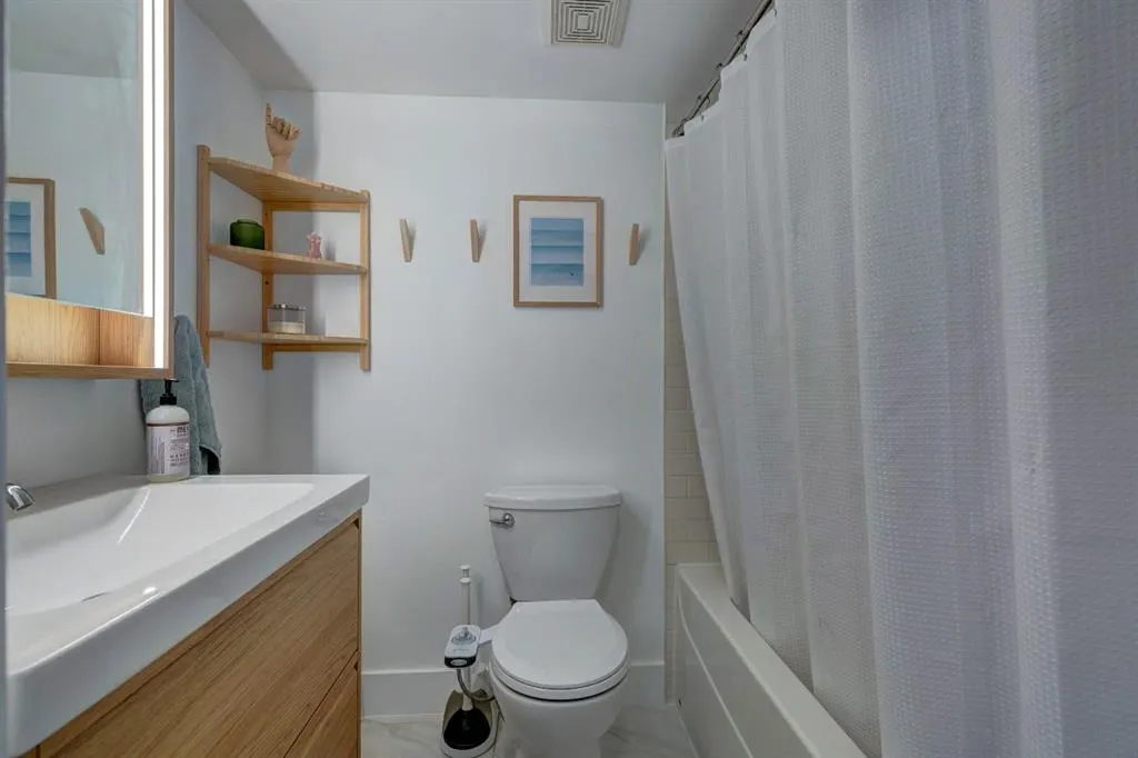 534 22 Avenue SW, #302