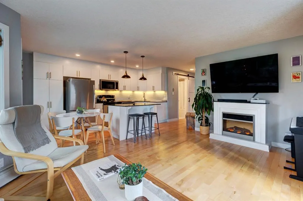 534 22 Avenue SW, #302