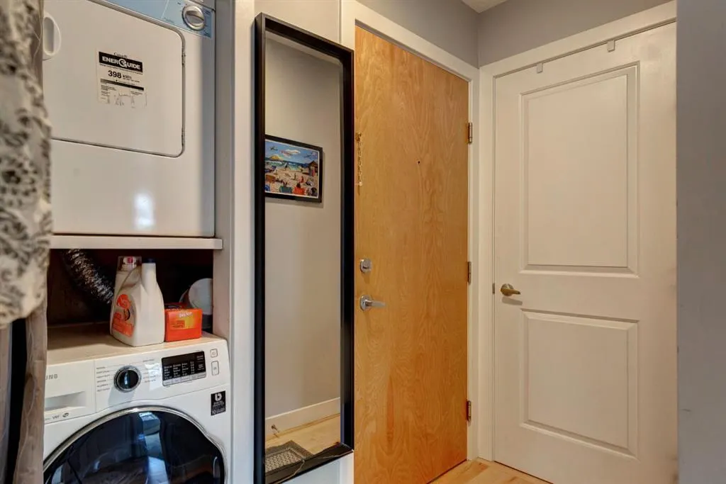 534 22 Avenue SW, #302