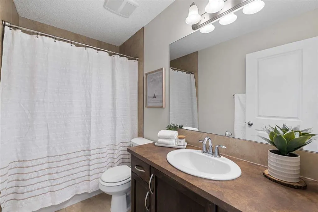 105 Elgin Meadows Circle SE