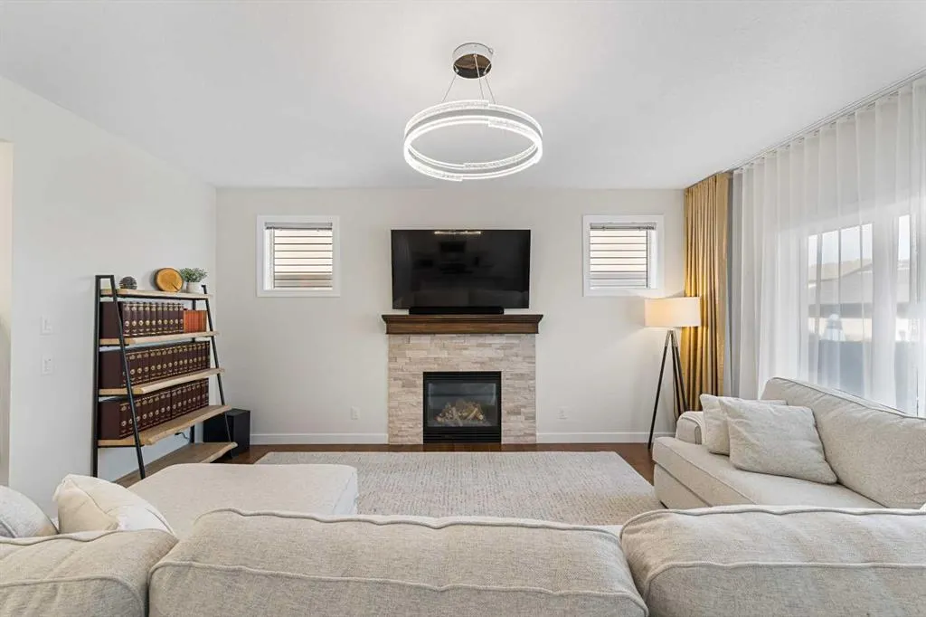 105 Elgin Meadows Circle SE