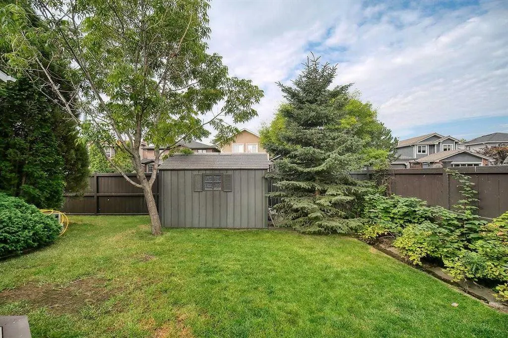 66 Riverside Circle SE