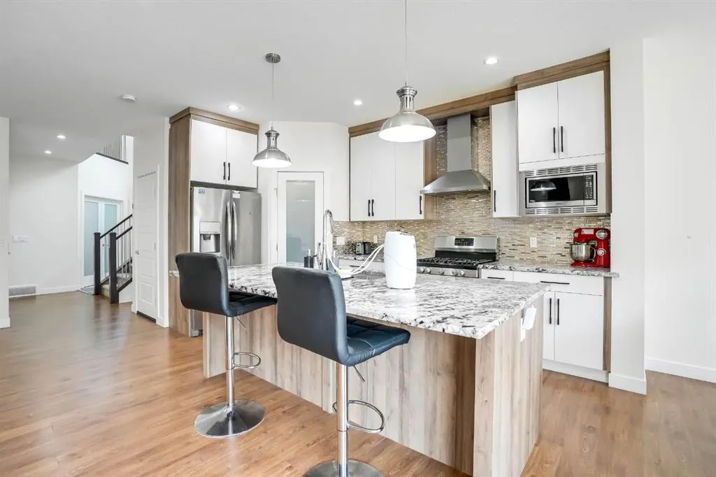 353 Nolanhurst Crescent NW