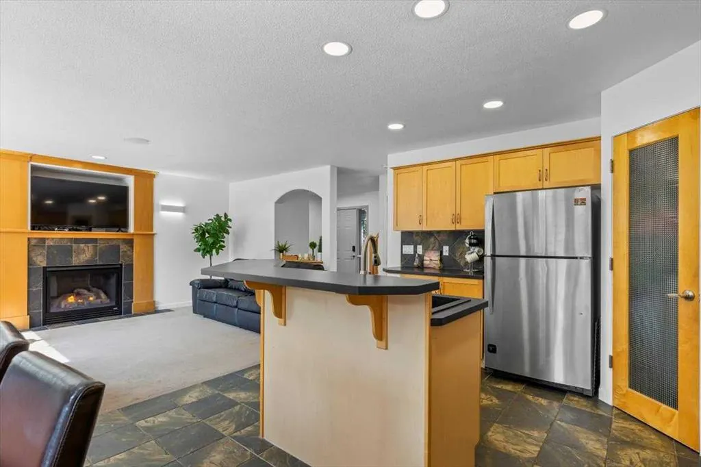 57 Everwillow Boulevard SW
