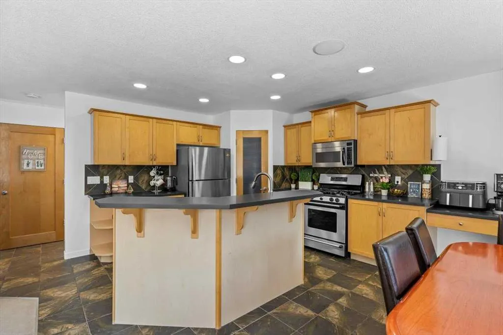 57 Everwillow Boulevard SW
