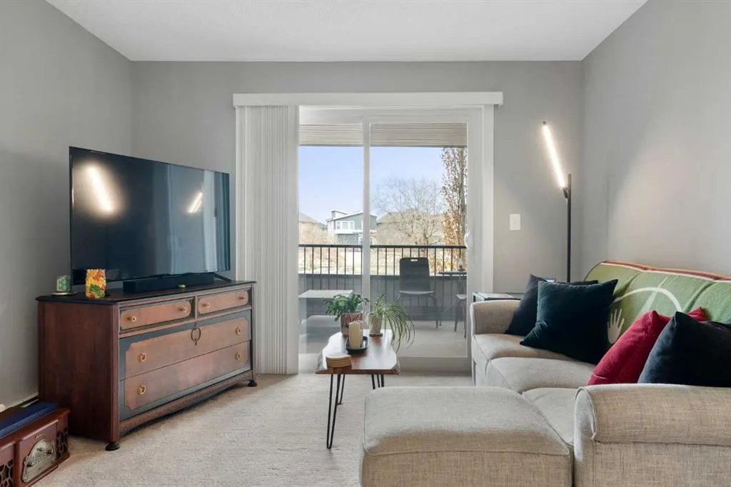 81 Legacy Boulevard SE, #1220