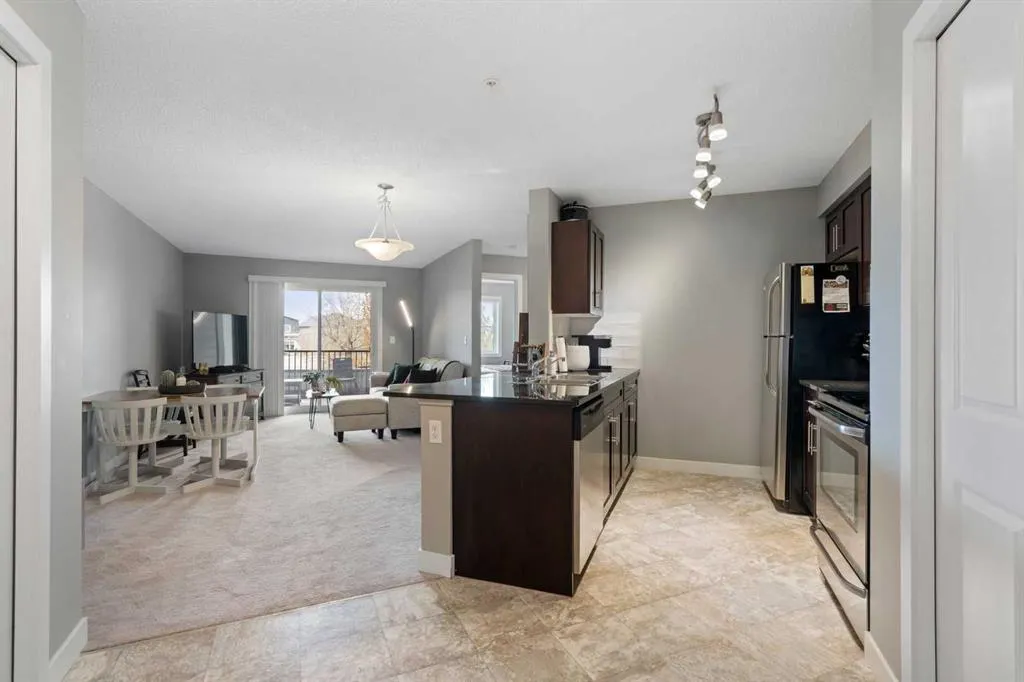 81 Legacy Boulevard SE, #1220