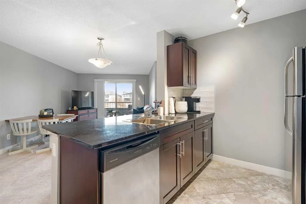 81 Legacy Boulevard SE, #1220