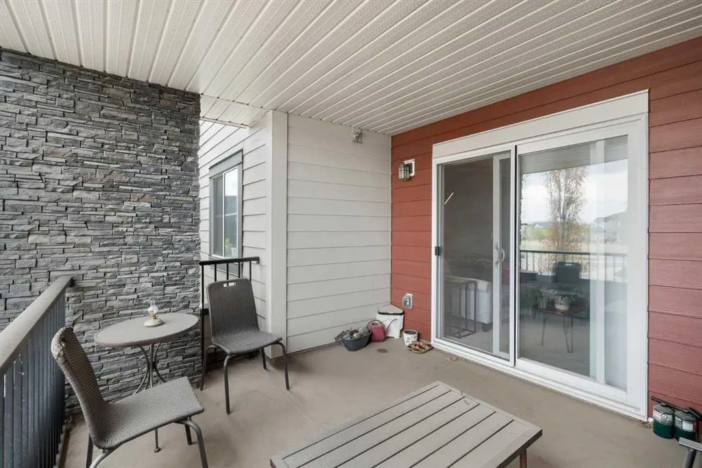 81 Legacy Boulevard SE, #1220