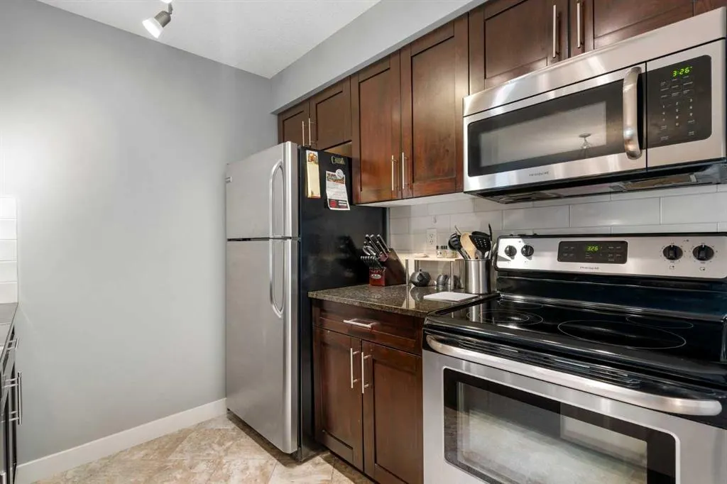 81 Legacy Boulevard SE, #1220